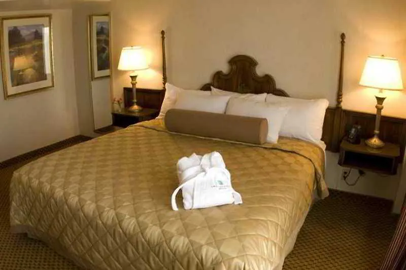 Embassy Suites By Hilton Denver Tech Center North Hotel
