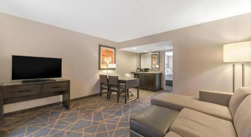 Embassy Suites By Hilton Denver Tech Center North 3*,
